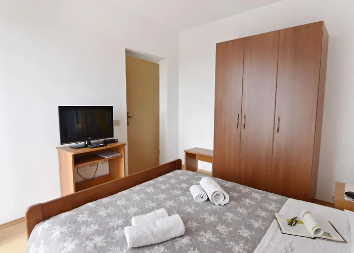 Apartman Albina 5 By Interhome