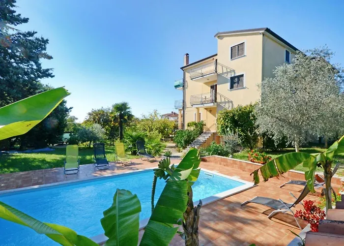 Apartman Albina 5 By Interhome